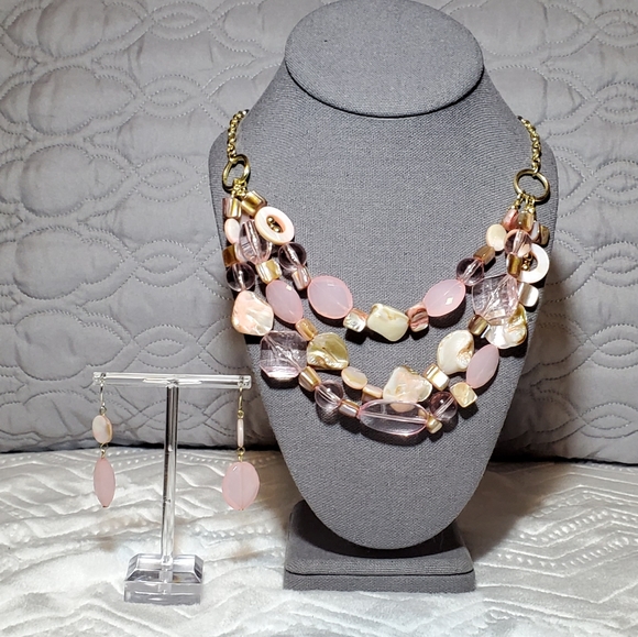 Jewelry - Necklace and Earring Set